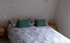 Chambre lit double, Salon, cuisine, jardin
